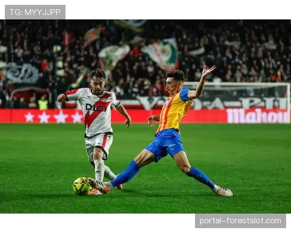 西甲与多所大学开设“足球大数据与战术设计”联合课程，培养新一代战术分析师。